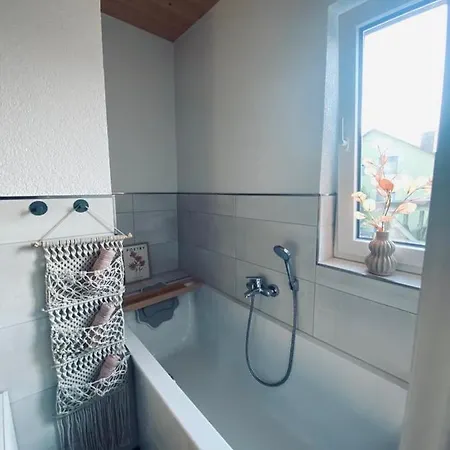 Zimmer M. Eigenem Bad Und Badewanne Direkt Am Wald Amoeneburg Exterior photo